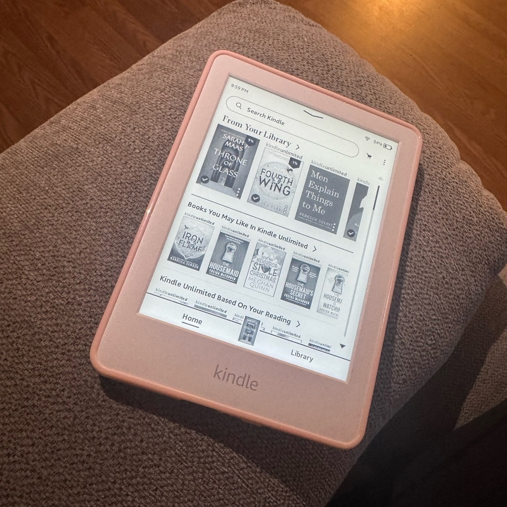 2019 All white Kindle paper white 10th gen